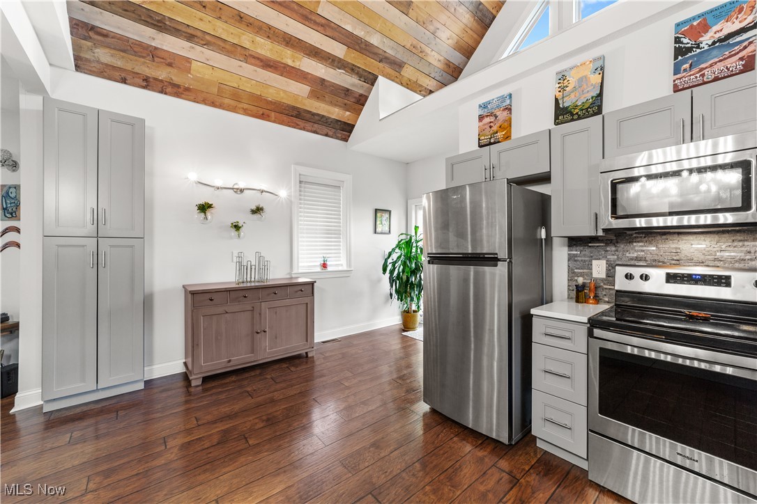 1866 W 45th Street Cleveland OH 44102