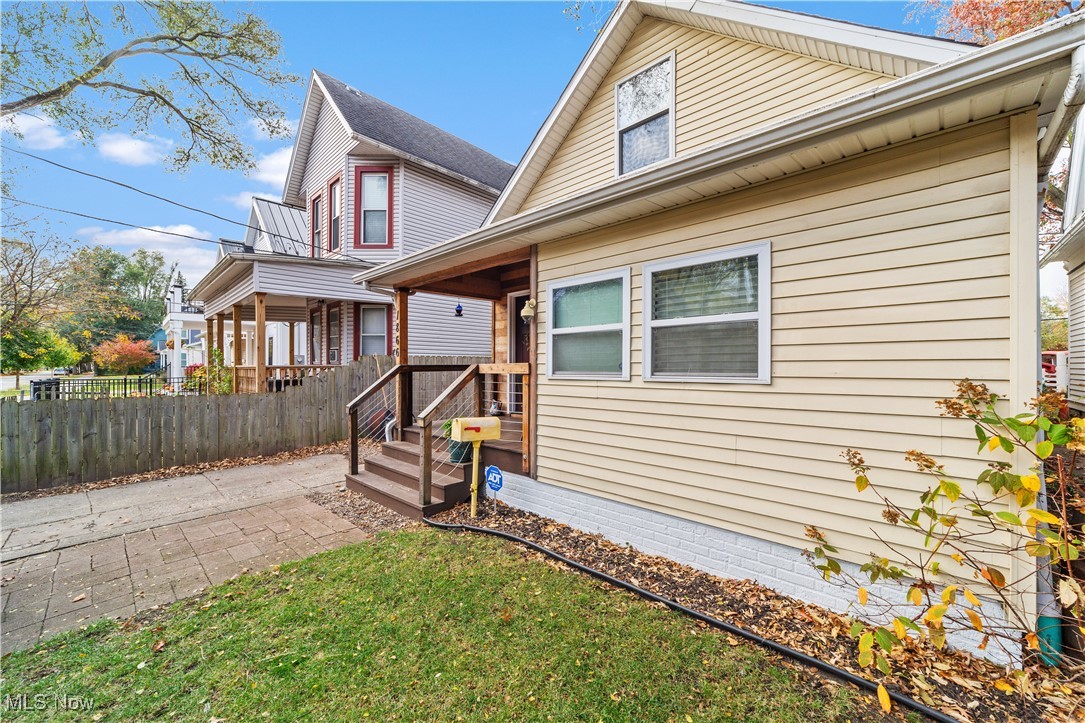 1866 W 45th Street Cleveland OH 44102