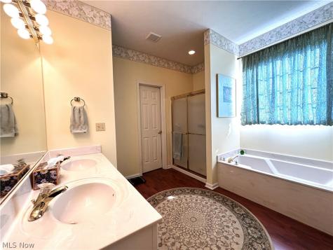 15220 Chestnut Oak Lane Strongsville OH 44149