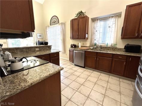 15220 Chestnut Oak Lane Strongsville OH 44149