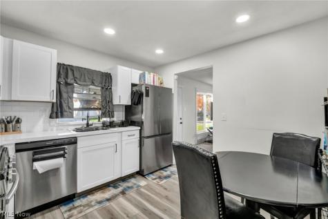 19409 Fairway Avenue Maple Heights OH 44137