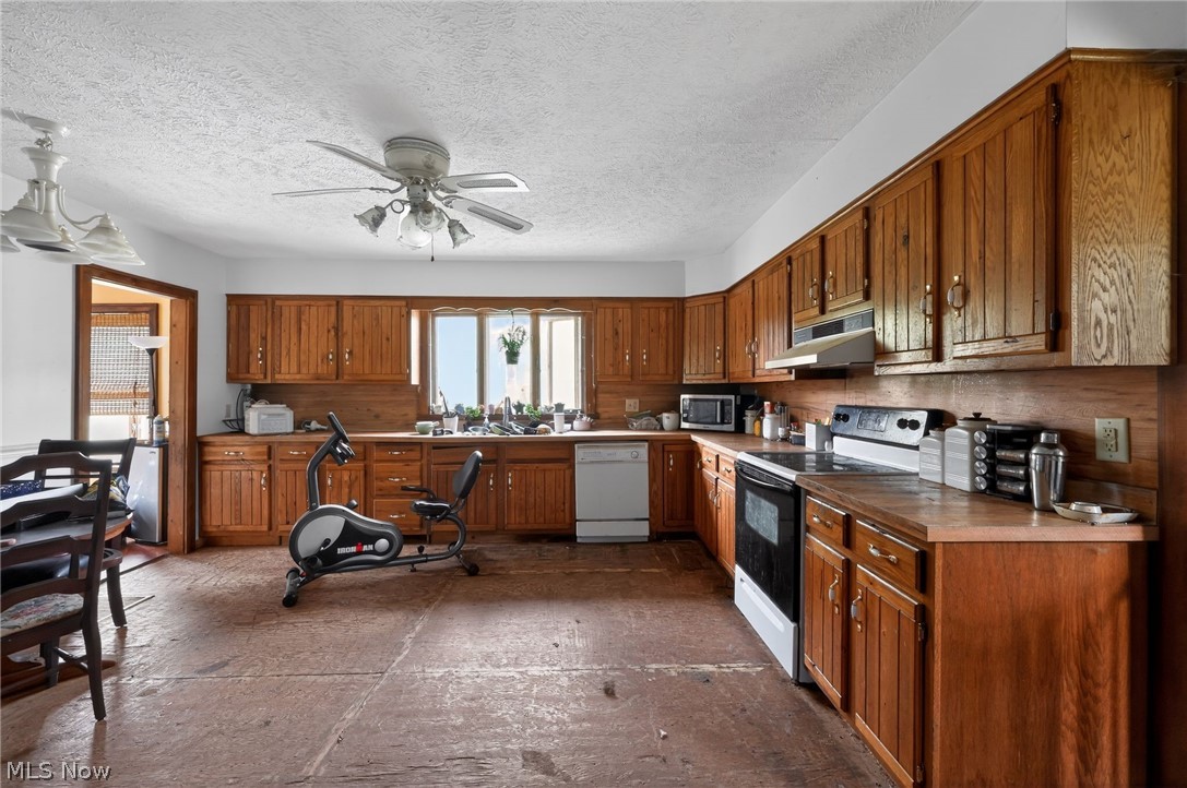 3680 New Hudson Road Orwell OH 44076