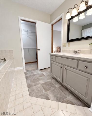5791 Nicholson Drive Hudson OH 44236