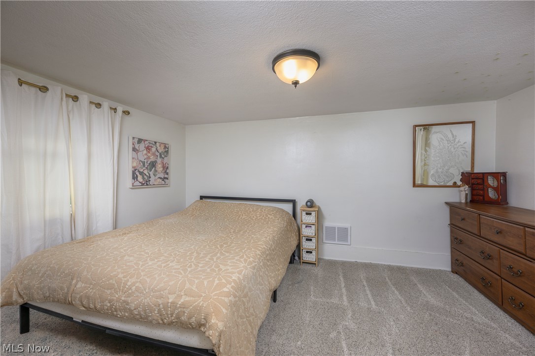 368 4th Drive NW New Philadelphia OH 44663