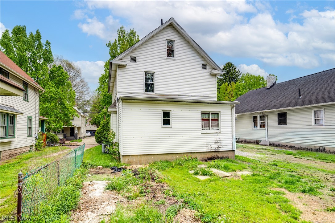 1026 Collinwood Avenue Akron OH 44310