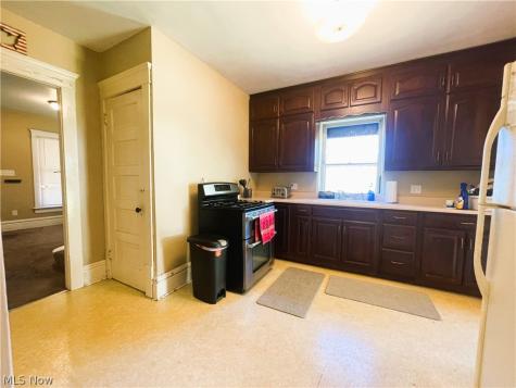 179 Jewett Street Akron OH 44305