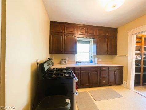 179 Jewett Street Akron OH 44305