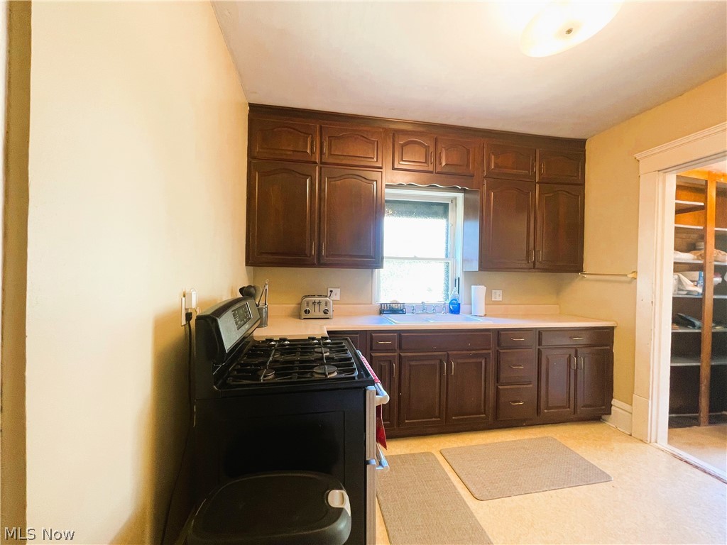 179 Jewett Street Akron OH 44305