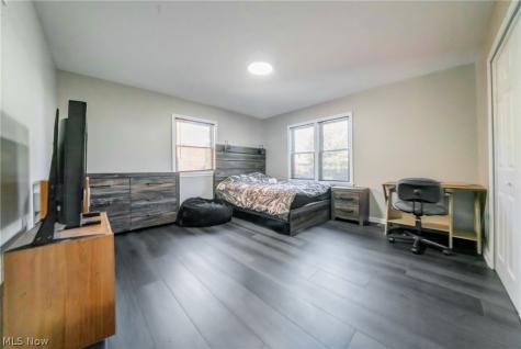 3836 Colony South Euclid OH 44118