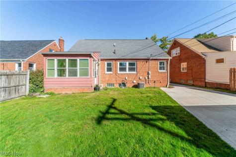 3836 Colony South Euclid OH 44118