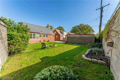 3836 Colony South Euclid OH 44118