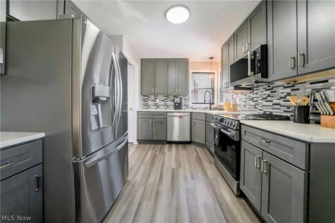 3836 Colony South Euclid OH 44118