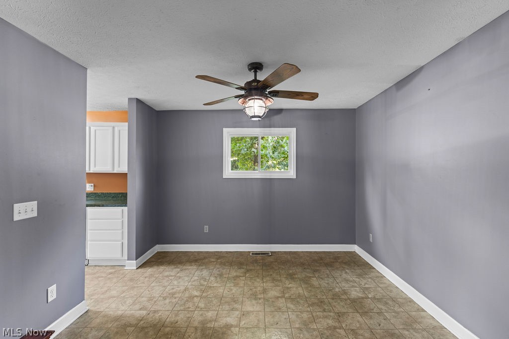 3071 Farmdale Road Akron OH 44312