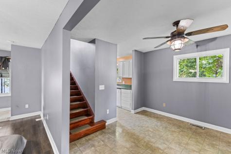 3071 Farmdale Road Akron OH 44312