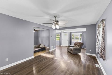 3071 Farmdale Road Akron OH 44312