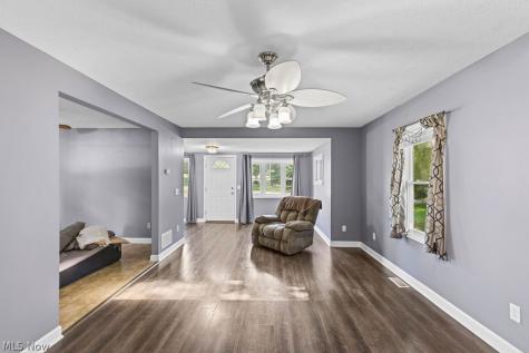 3071 Farmdale Road Akron OH 44312