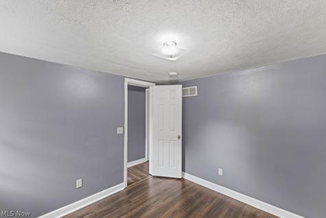 3071 Farmdale Road Akron OH 44312