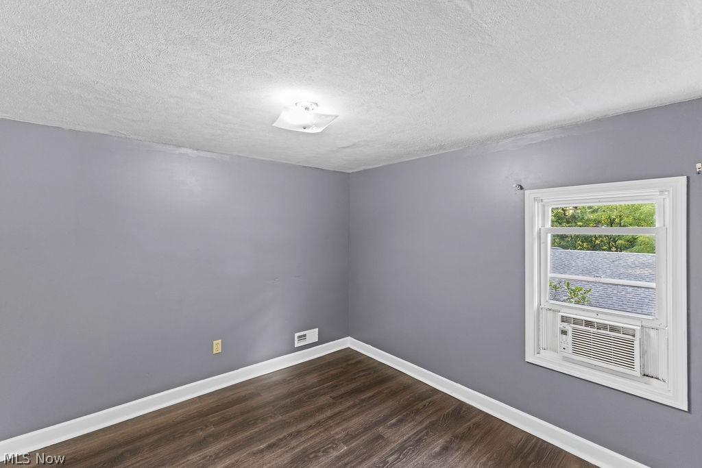 3071 Farmdale Road Akron OH 44312