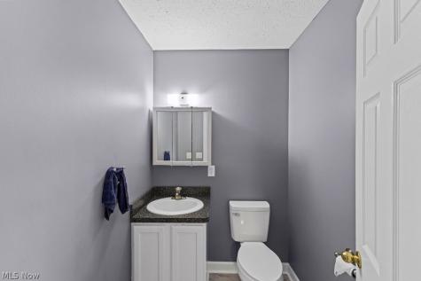 3071 Farmdale Road Akron OH 44312