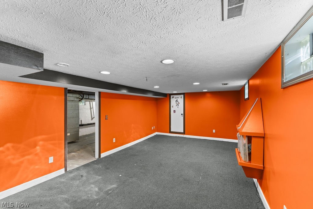 3071 Farmdale Road Akron OH 44312
