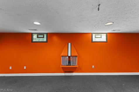 3071 Farmdale Road Akron OH 44312