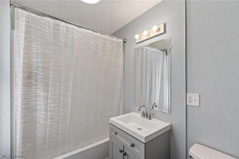 3413 Fulton Road Cleveland OH 44109