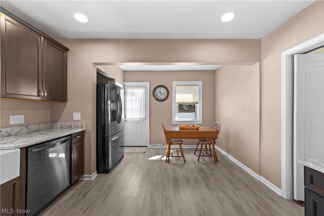 5641 Ridge Road Parma OH 44129