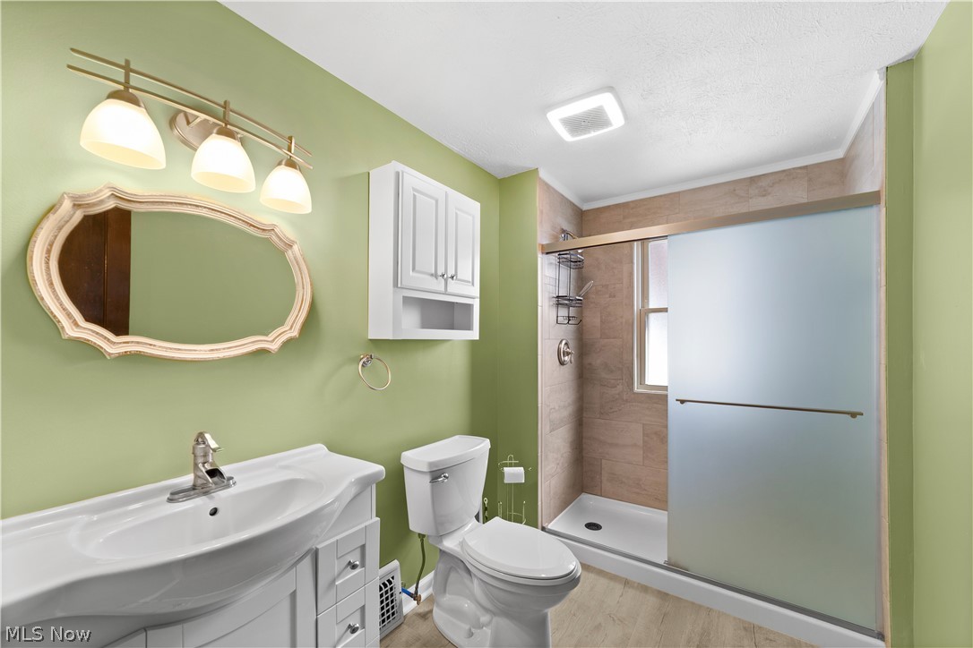 5641 Ridge Road Parma OH 44129