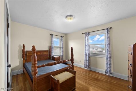 5641 Ridge Road Parma OH 44129