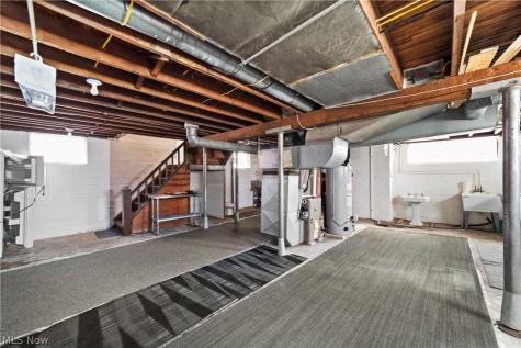 5641 Ridge Road Parma OH 44129