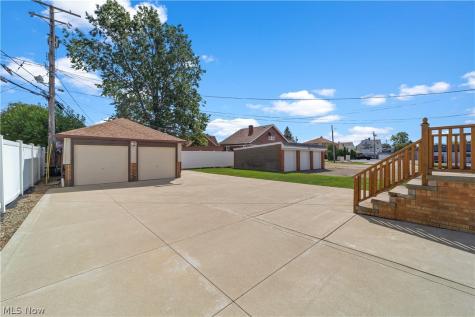 5641 Ridge Road Parma OH 44129