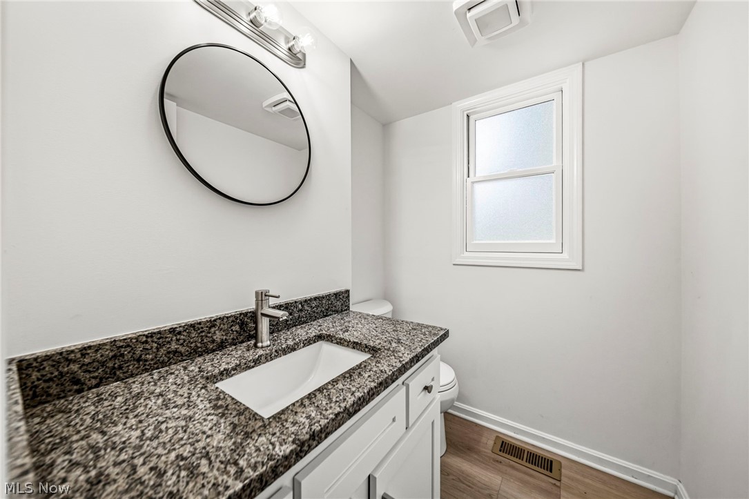 32705 W Nimrod Street Solon OH 44139