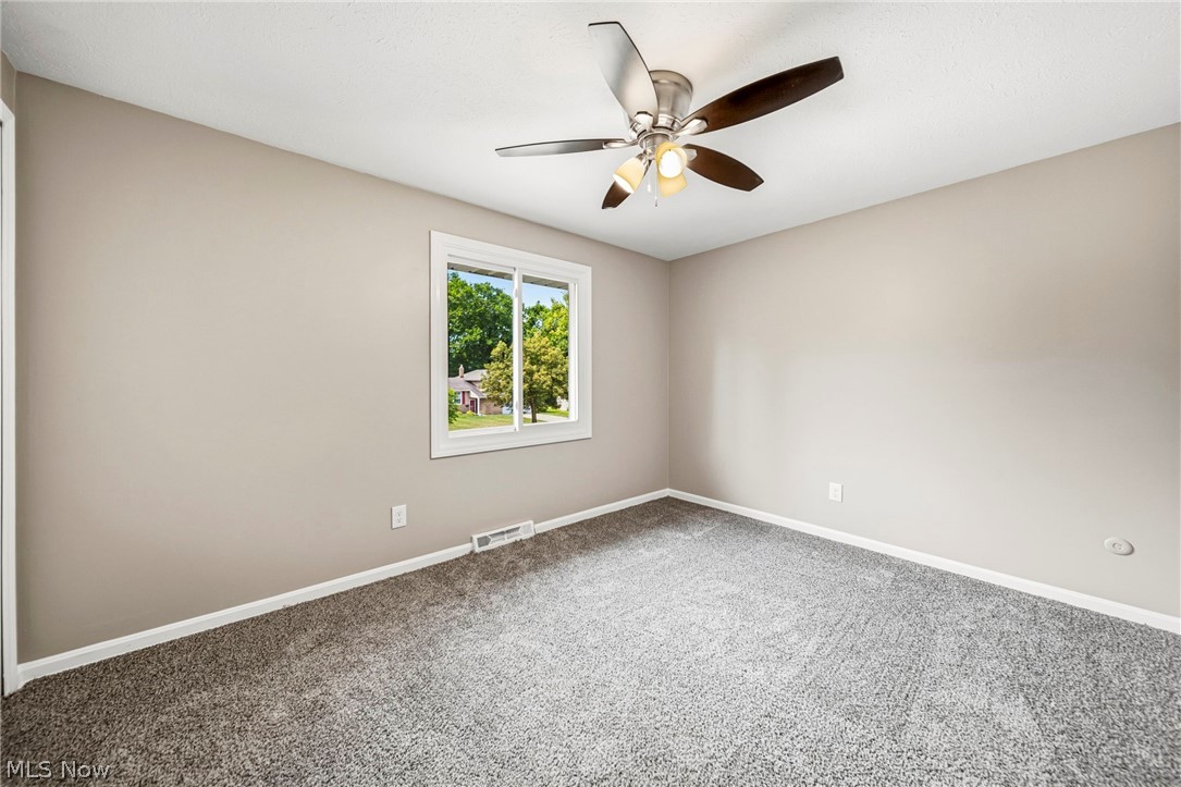 32705 W Nimrod Street Solon OH 44139