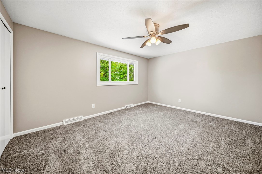 32705 W Nimrod Street Solon OH 44139