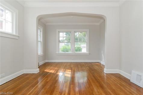 18119 Lake Shore Boulevard Cleveland OH 44119