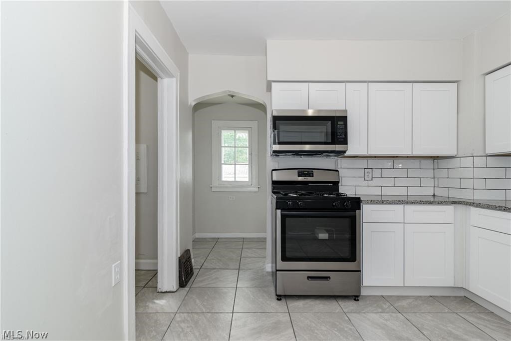 18119 Lake Shore Boulevard Cleveland OH 44119