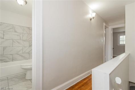 18119 Lake Shore Boulevard Cleveland OH 44119