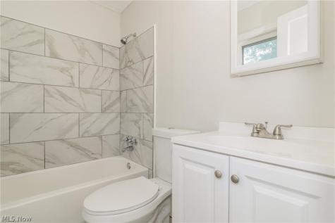18119 Lake Shore Boulevard Cleveland OH 44119