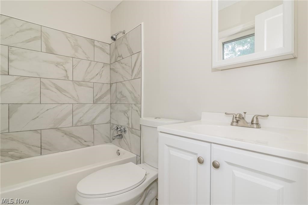 18119 Lake Shore Boulevard Cleveland OH 44119