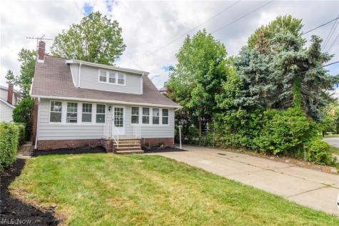 18119 Lake Shore Boulevard Cleveland OH 44119