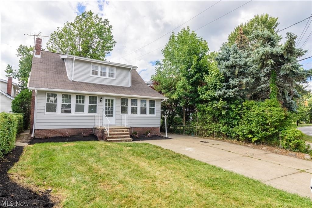 18119 Lake Shore Boulevard Cleveland OH 44119