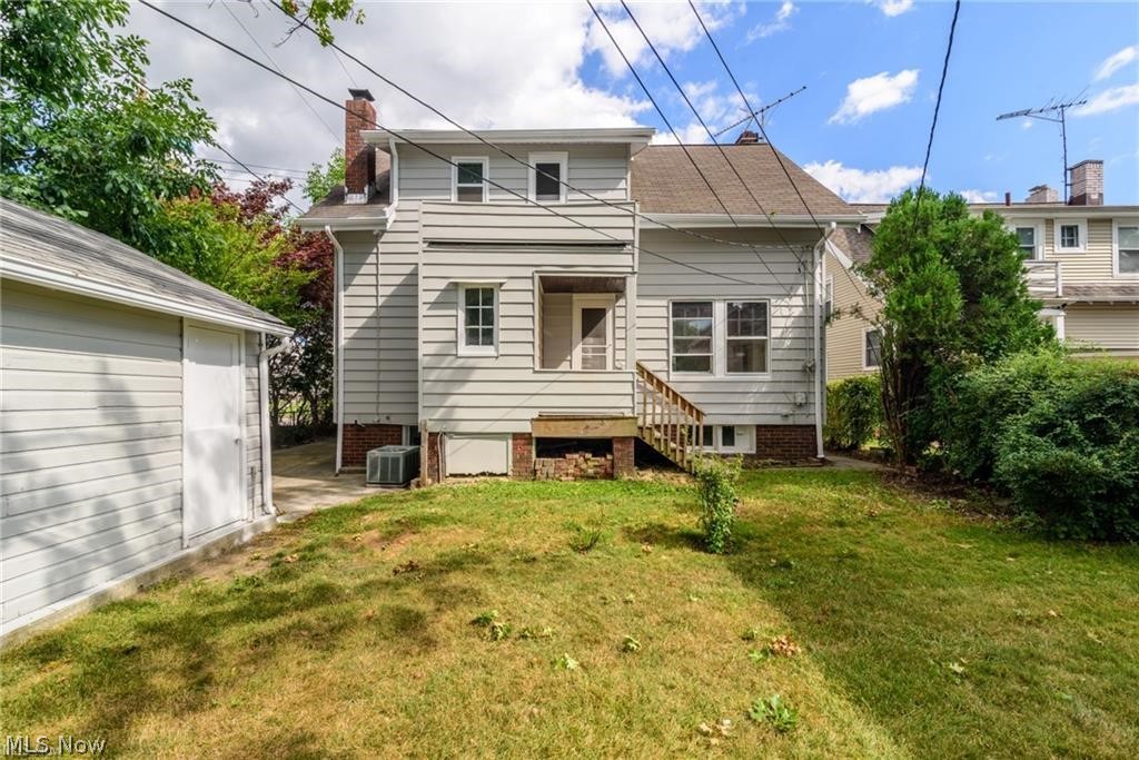 18119 Lake Shore Boulevard Cleveland OH 44119