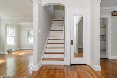 18119 Lake Shore Boulevard Cleveland OH 44119