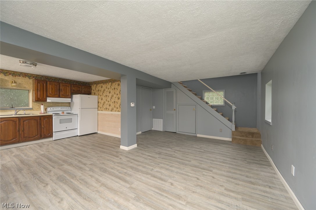 2474 Cadwallader Sonk Road Cortland OH 44410