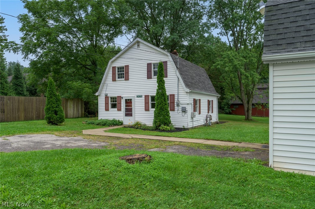 2474 Cadwallader Sonk Road Cortland OH 44410