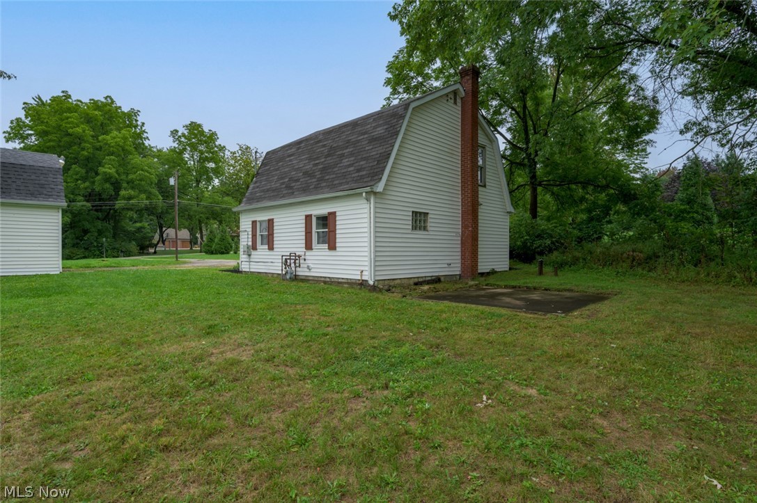 2474 Cadwallader Sonk Road Cortland OH 44410