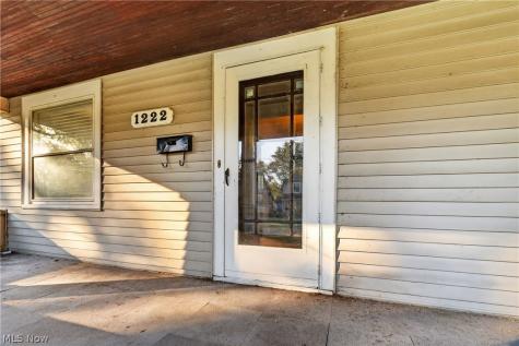1222 W 6th Street Lorain OH 44052