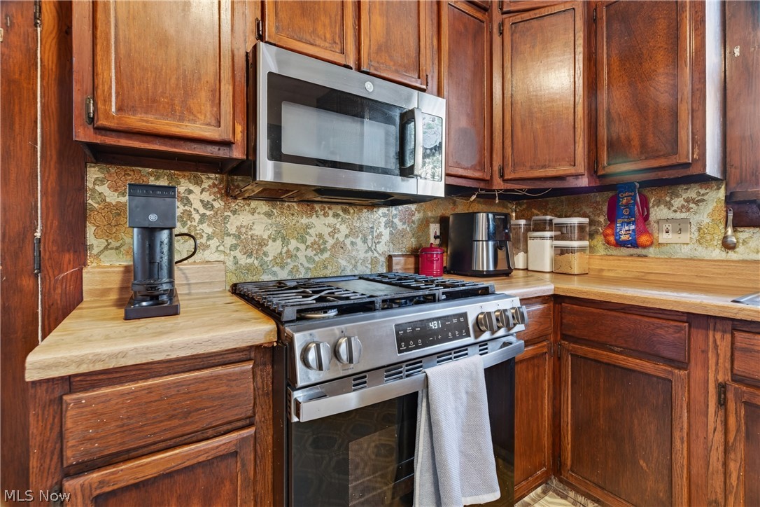 1222 W 6th Street Lorain OH 44052