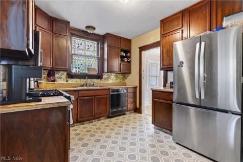 1222 W 6th Street Lorain OH 44052