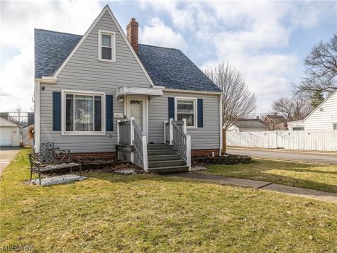 2717 Tuxedo Avenue Parma OH 44134